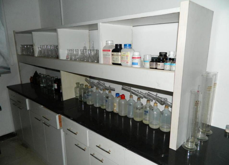 化学分析室-药品一览